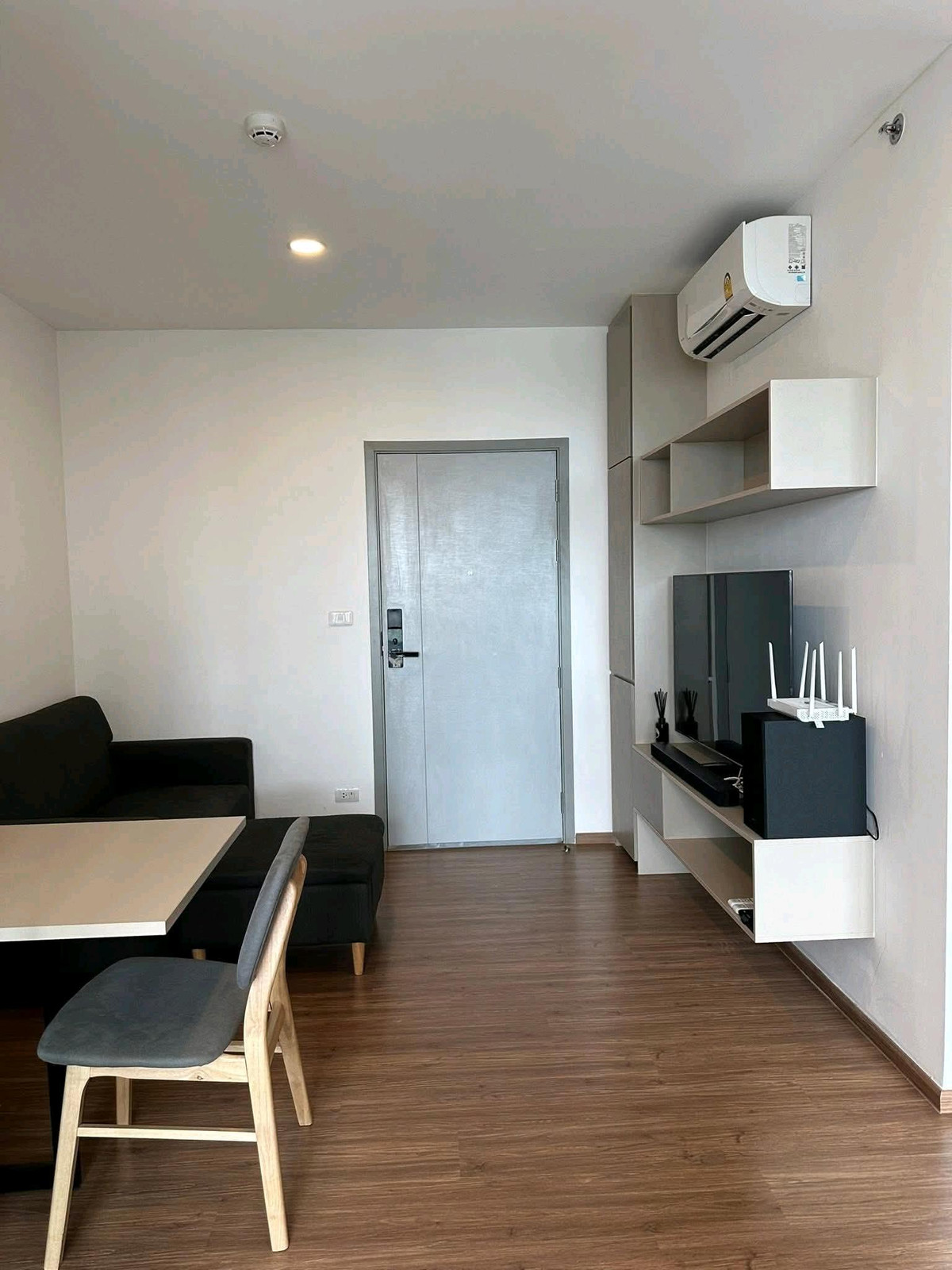 ให้เช่าคอนโดมีนบุรี-ร่มเกล้า : ให้เช่าคอนโด The Origin รามคำแหง 209 ห้องสวย พร้อมเครื่องใช้ไฟฟ้าเฟอร์นิเจอร์ครบ