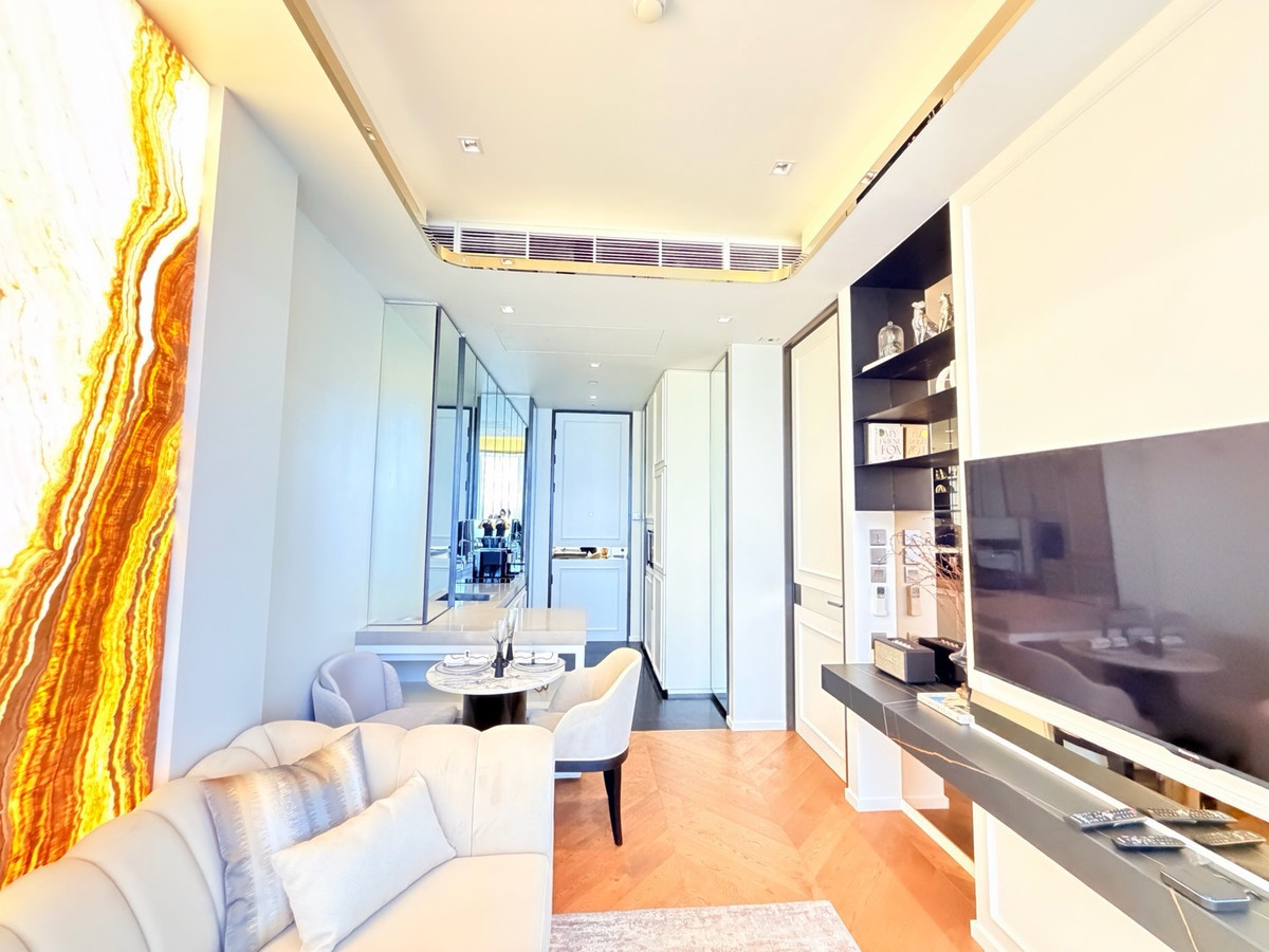 For RentCondoWitthayu, Chidlom, Langsuan, Ploenchit : 💎 28 Chidlom – Luxury 1BR, High Floor, City View, Only 55K!