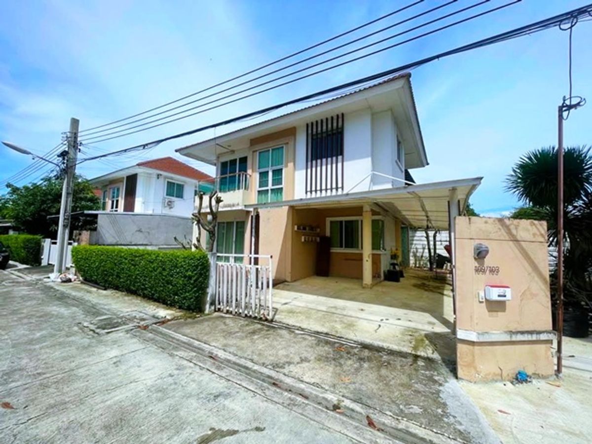 For RentHouseRattanathibet, Sanambinna : Lotus Piyawararom Village Nonthaburi 0.8 km. Renovated WatSaiNoi 1.5km. 2-story detached house for