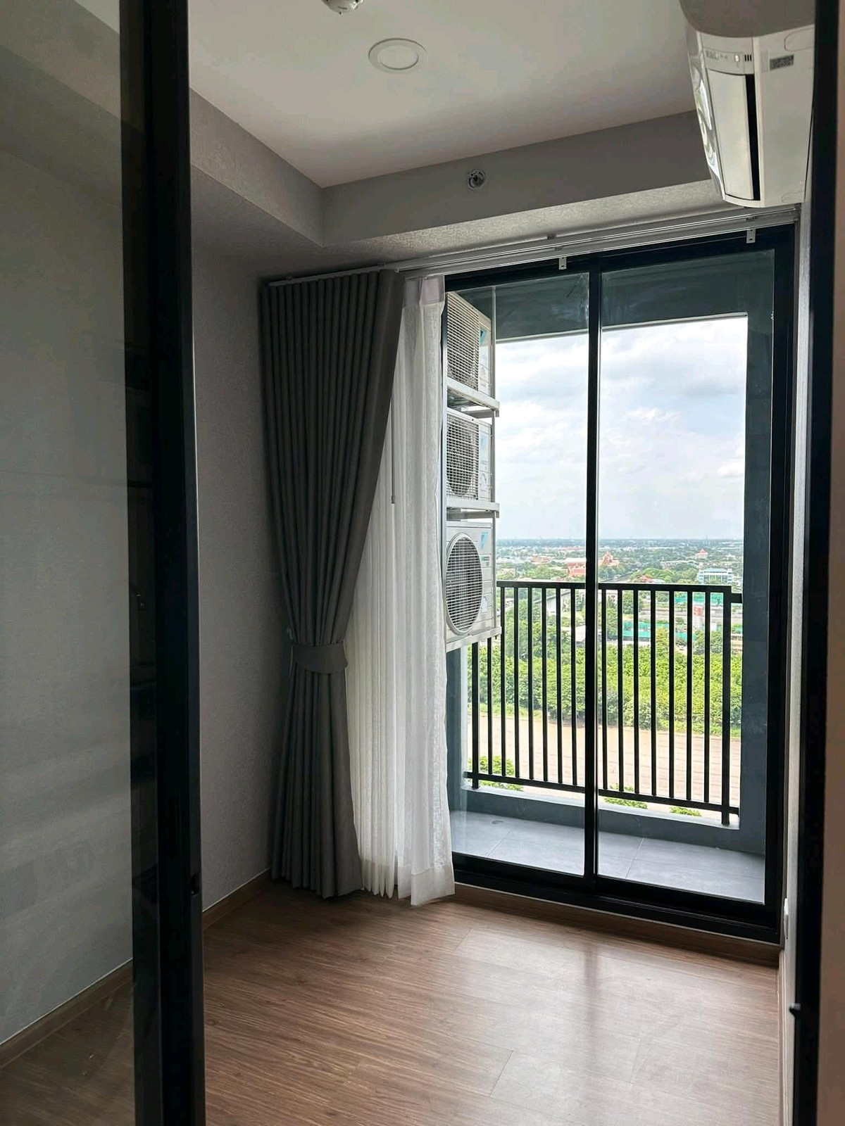 ให้เช่าคอนโดมีนบุรี-ร่มเกล้า : ให้เช่าคอนโด The Origin รามคำแหง 209 ห้องสวย พร้อมเครื่องใช้ไฟฟ้าเฟอร์นิเจอร์ครบ