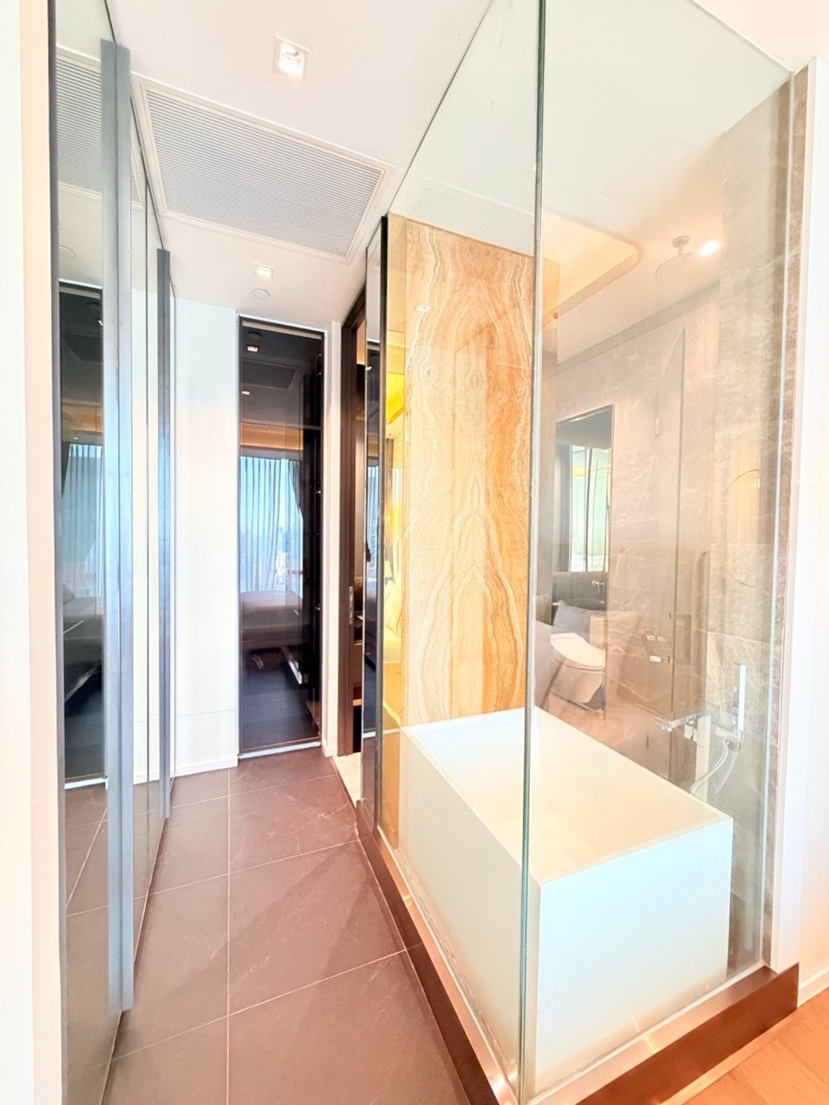 For RentCondoWitthayu, Chidlom, Langsuan, Ploenchit : 💎 28 Chidlom – Luxury 1BR, High Floor, City View, Only 55K!