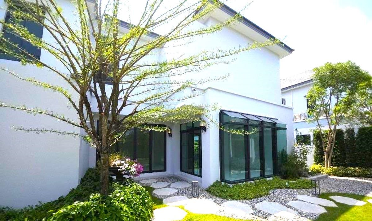 ขายบ้านบางนา แบริ่ง ลาซาล : NANTAWAN Bangna km 15 (นันทวัน บางนา กม.15) 220 ตร.ว. (6นอน 8น้ำ 12จอด) บ้านใหม่ตกแต่งครบพร้อมอยู่ หลังมุม ติดสวน ใกล้สโมสร