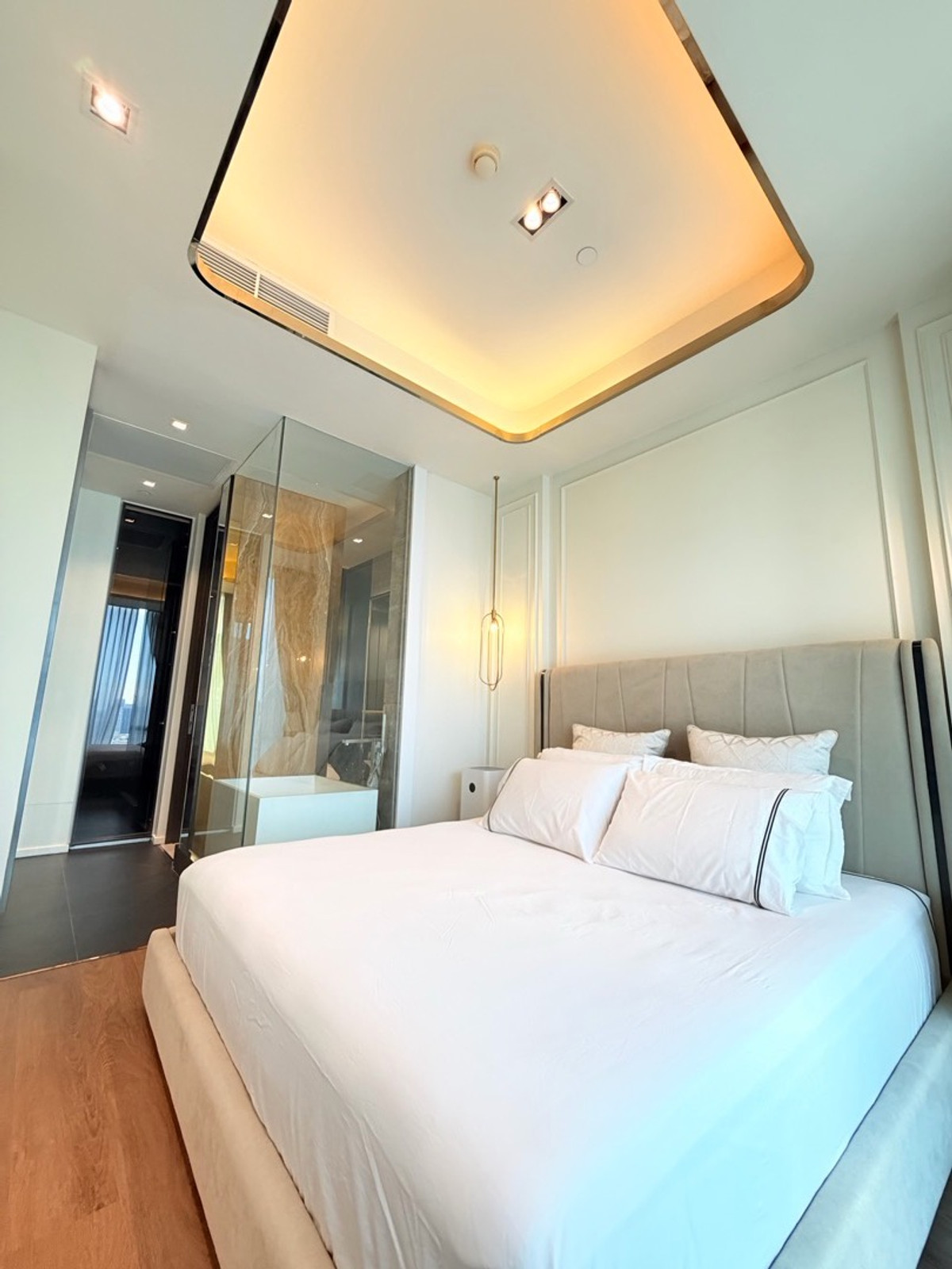 For RentCondoWitthayu, Chidlom, Langsuan, Ploenchit : 💎 28 Chidlom – Luxury 1BR, High Floor, City View, Only 55K!