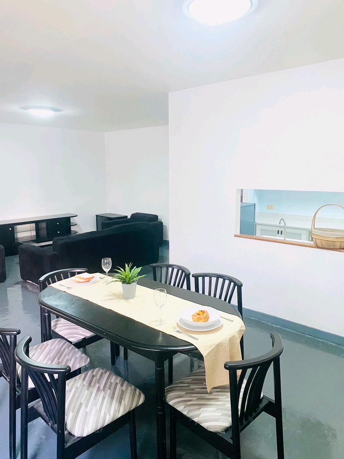 For SaleCondoPathum Thani,Rangsit, Thammasat : Condo attached to Bang Kalok Industrial Estate, the cheapest in the project, very big room, 104 sqm. In Villa Californier Village with tenants