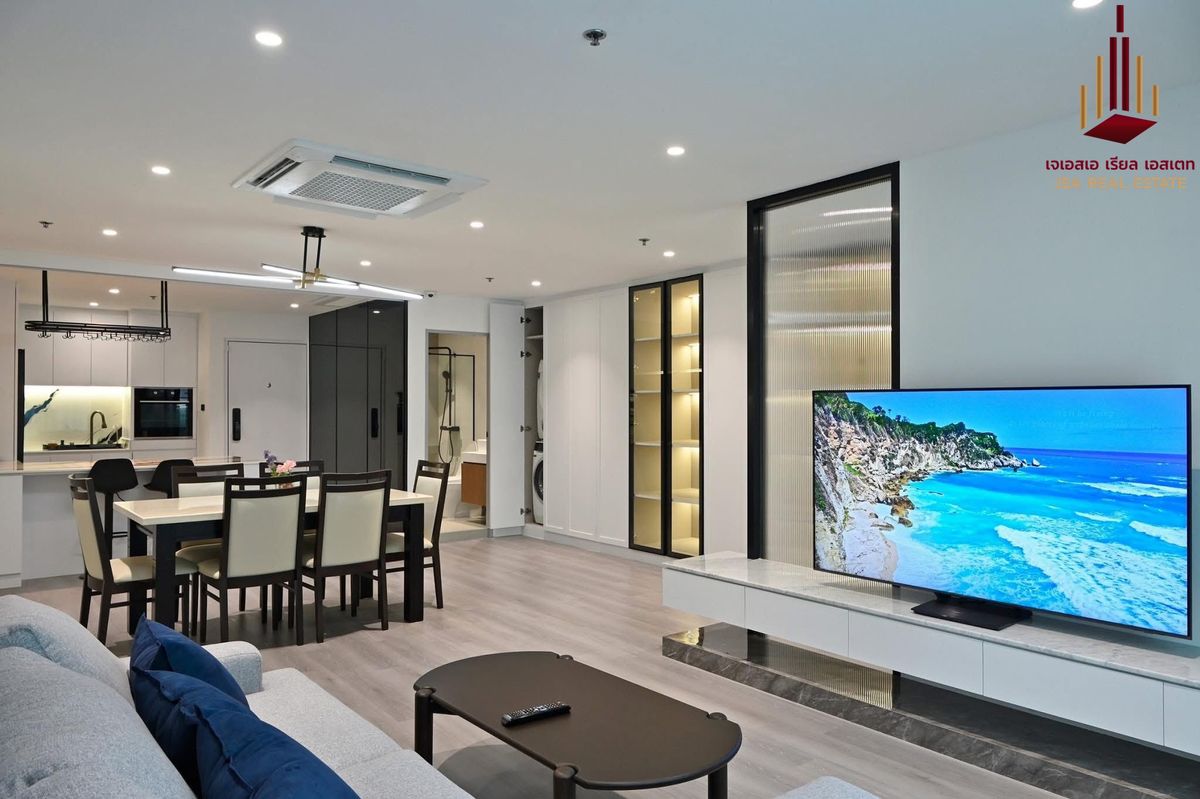 For RentCondoSukhumvit, Asoke, Thonglor : ✨ For Rent: Sukhumvit Living Town Condo ✨ 💰 ONLY 85,000 THB/Month