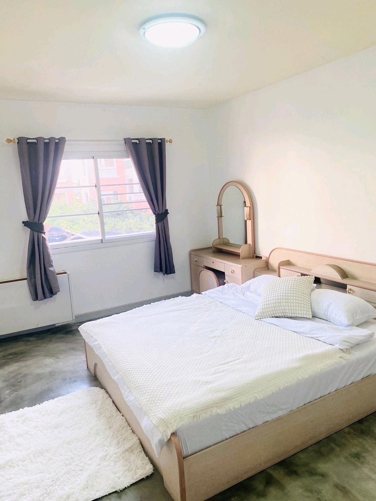 For SaleCondoPathum Thani,Rangsit, Thammasat : Condo attached to Bang Kalok Industrial Estate, the cheapest in the project, very big room, 104 sqm. In Villa Californier Village with tenants