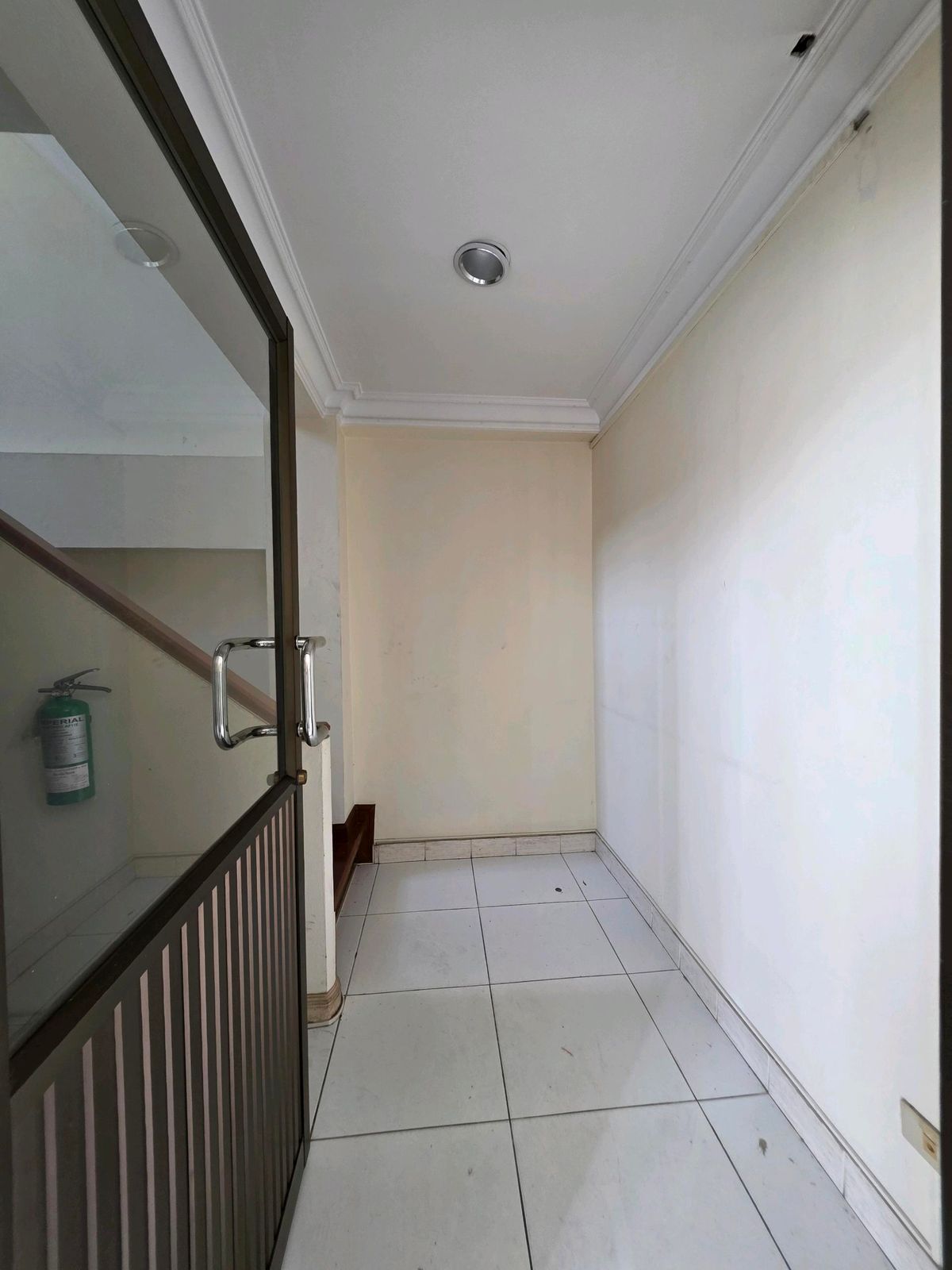 ขายโฮมออฟฟิศพระราม 9 เพชรบุรีตัดใหม่ RCA : 🚩ขายโฮมออฟฟิศพระราม9 ซอย 604 ชั้นครึ่ง แปลงมุม ราคาสุดคุ้ม✅️