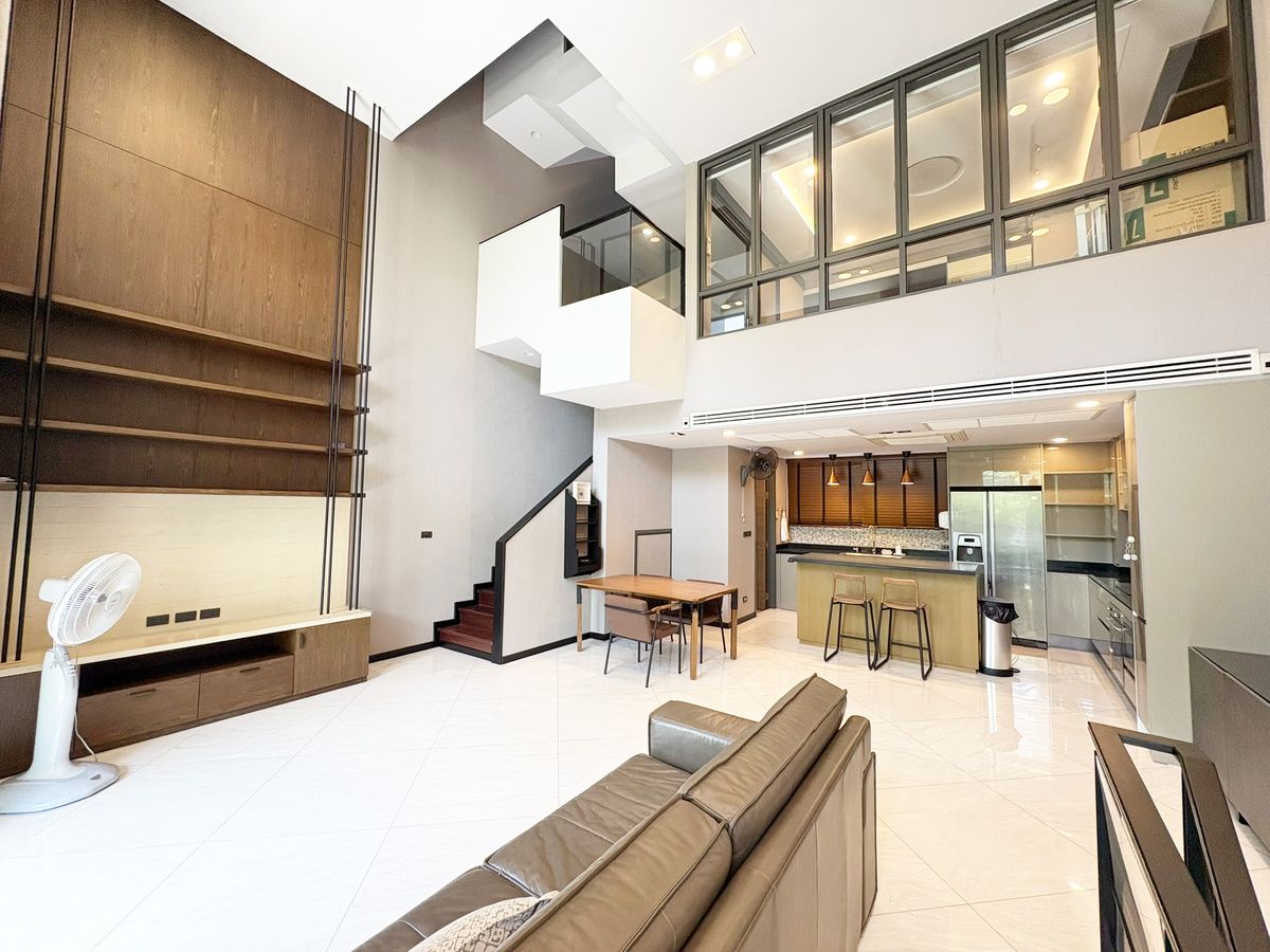 ขายทาวน์โฮมพระราม 3 สาธุประดิษฐ์ : 🌟 ทาวน์โฮมหรู 4.5 ชั้น บ้านทำเลทอง ใจกลางพระราม 3 🌟