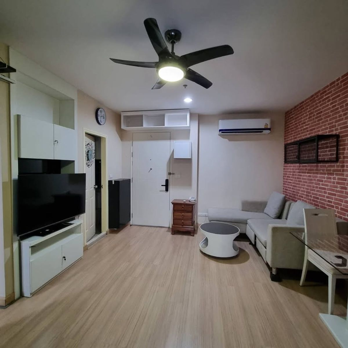 For SaleCondoLadprao, Central Ladprao : Life @ Ladprao 18 / 1 Bedroom (FOR SALE), Life @ Ladprao 18 / 1 Bedroom (For Sale) TARN114