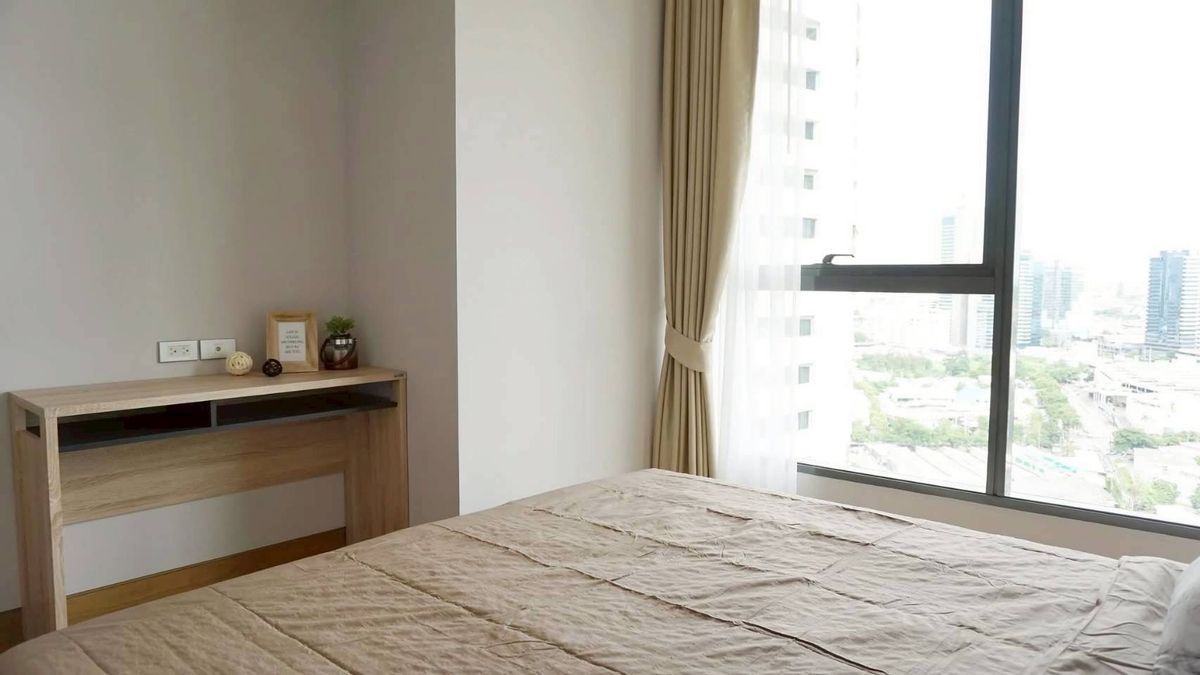 ให้เช่าคอนโดสุขุมวิท อโศก ทองหล่อ : ให้เช่าคอนโด The Lumpini 24 (สุขุมวิท 24) 38 ตร.ม. 1ห้องนอน 1ห้องน้ำ วิวสวย เฟอร์ฯ ครบ