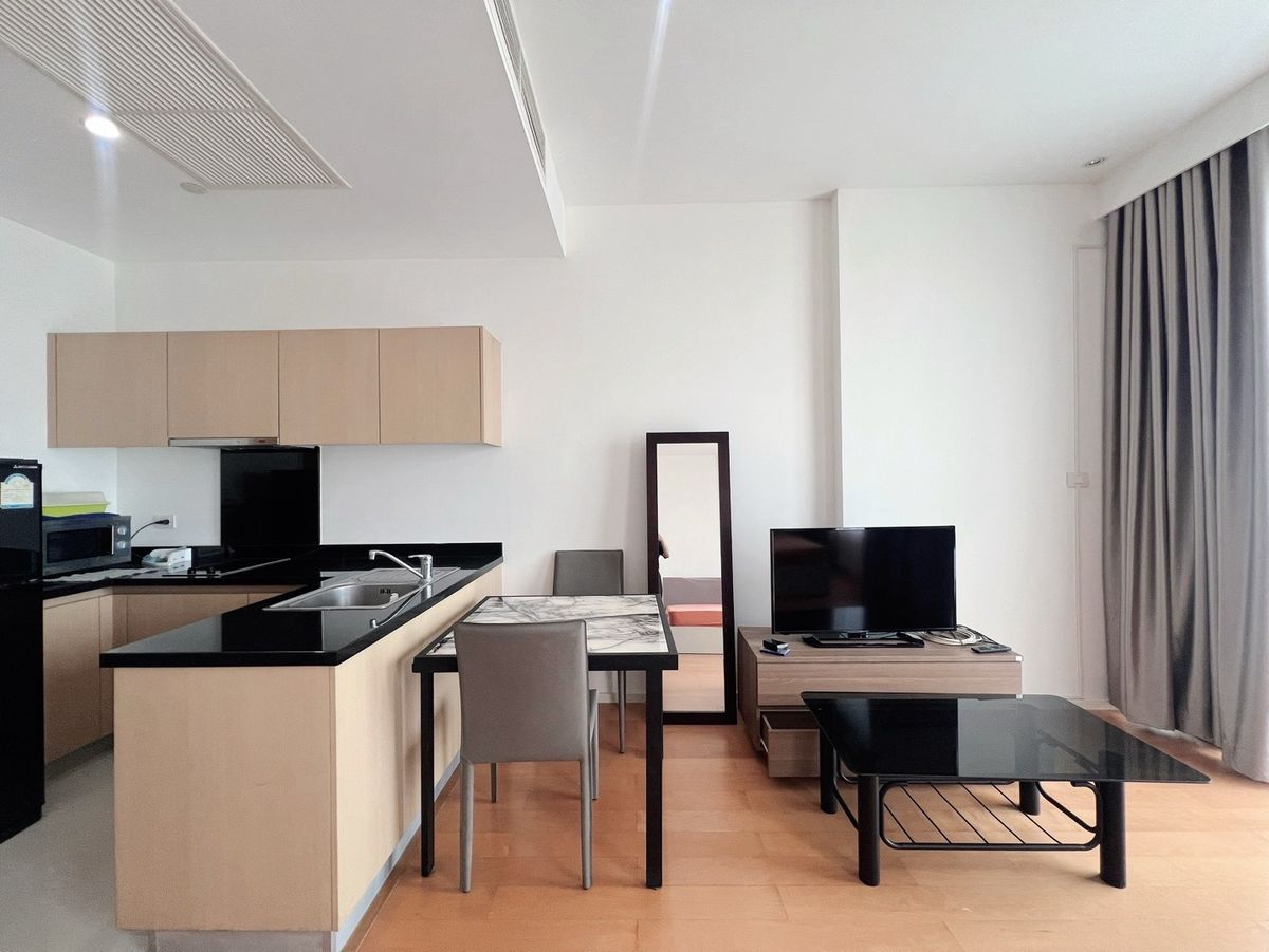 For RentCondoKasetsart, Ratchayothin : For Rent Wind Ratchayothin 15,000/month 095-6568924 kook