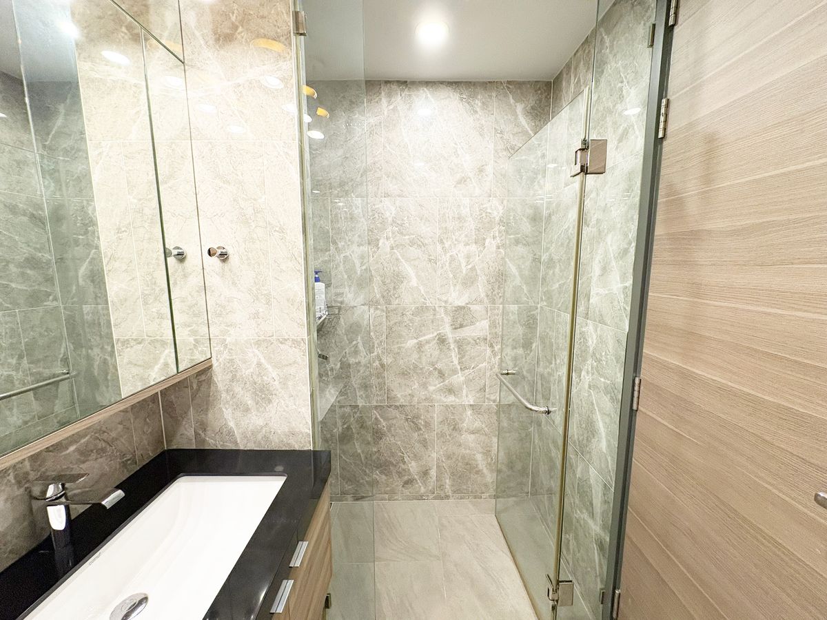 ขายทาวน์โฮมพระราม 3 สาธุประดิษฐ์ : 🌟 ทาวน์โฮมหรู 4.5 ชั้น บ้านทำเลทอง ใจกลางพระราม 3 🌟