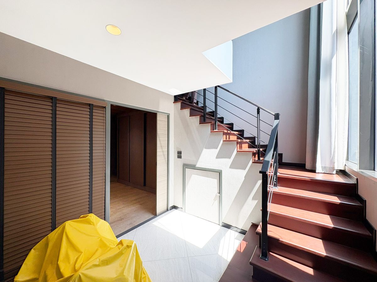 ขายทาวน์โฮมพระราม 3 สาธุประดิษฐ์ : 🌟 ทาวน์โฮมหรู 4.5 ชั้น บ้านทำเลทอง ใจกลางพระราม 3 🌟