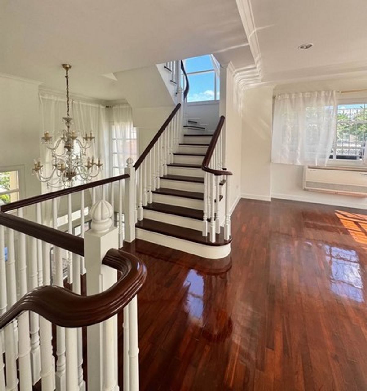 ให้เช่าทาวน์โฮมรามคำแหง หัวหมาก : HR2910ให้เช่าทาวน์โฮม 3.5 ชั้น หลังมุม โครงการซิตี้พลัส สุขุมวิท 50 มีเฟอร์บางส่วน ใกล้ทางด่วนเดินทางสะดวก