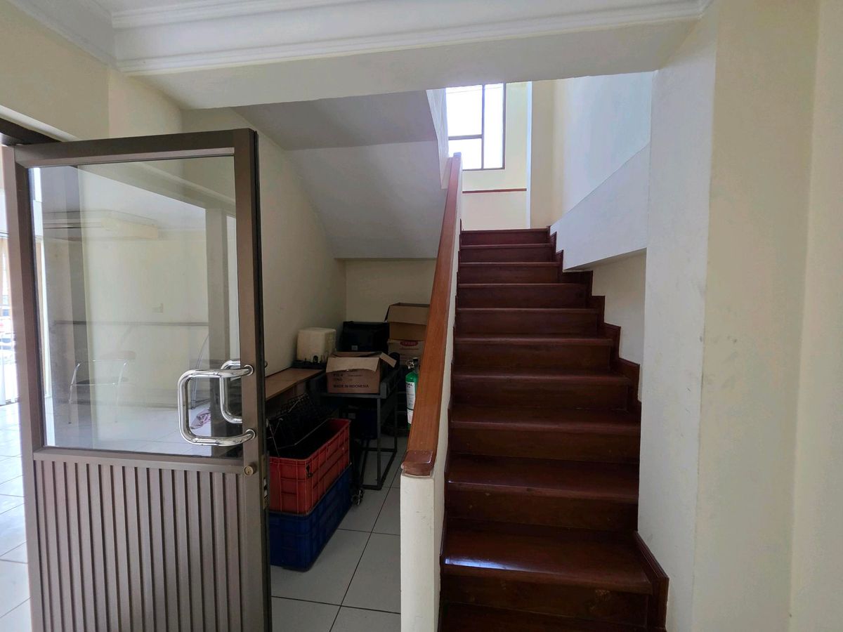 ขายโฮมออฟฟิศพระราม 9 เพชรบุรีตัดใหม่ RCA : 🚩ขายโฮมออฟฟิศพระราม9 ซอย 604 ชั้นครึ่ง แปลงมุม ราคาสุดคุ้ม✅️