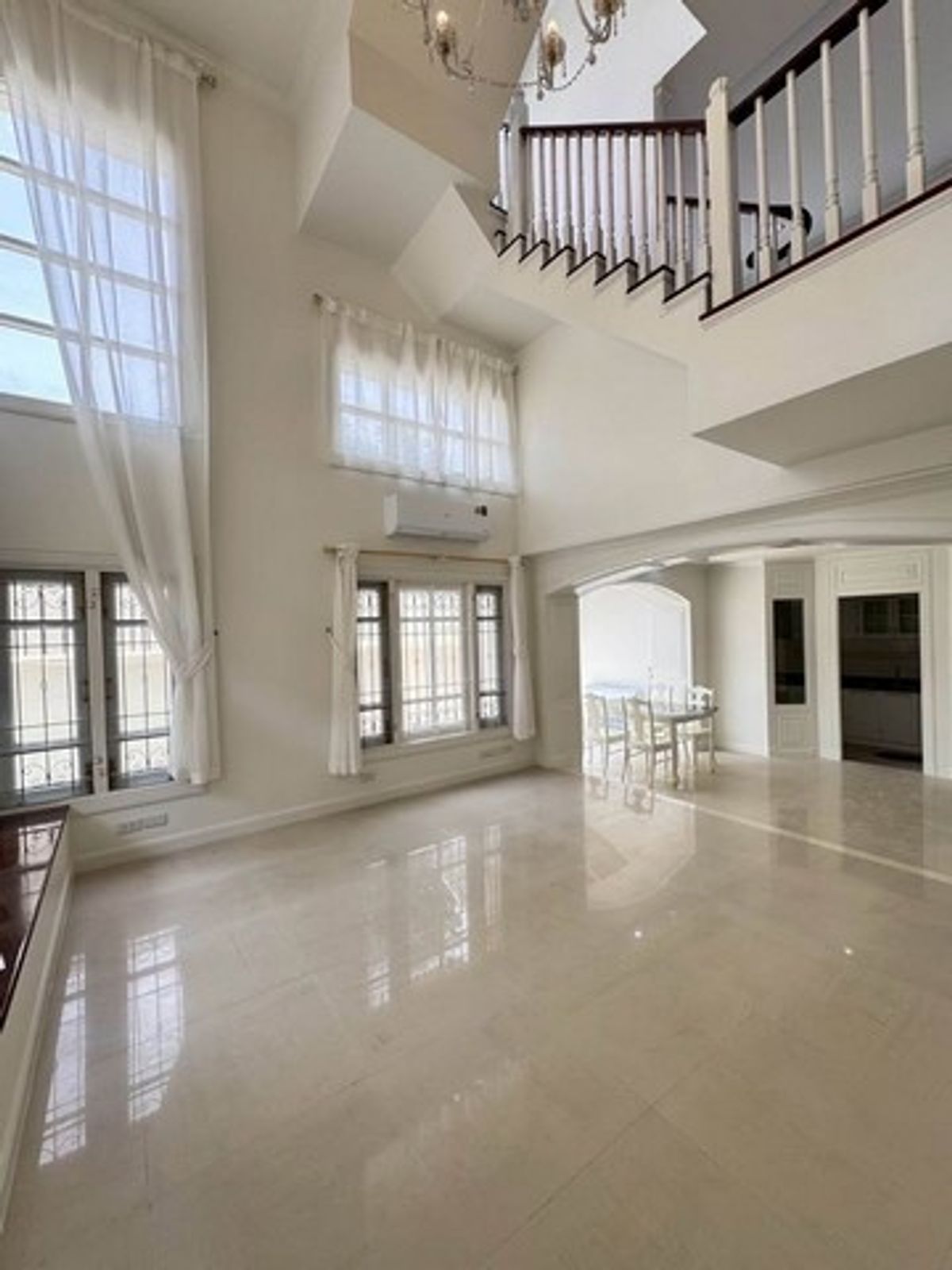 ให้เช่าทาวน์โฮมรามคำแหง หัวหมาก : HR2910ให้เช่าทาวน์โฮม 3.5 ชั้น หลังมุม โครงการซิตี้พลัส สุขุมวิท 50 มีเฟอร์บางส่วน ใกล้ทางด่วนเดินทางสะดวก