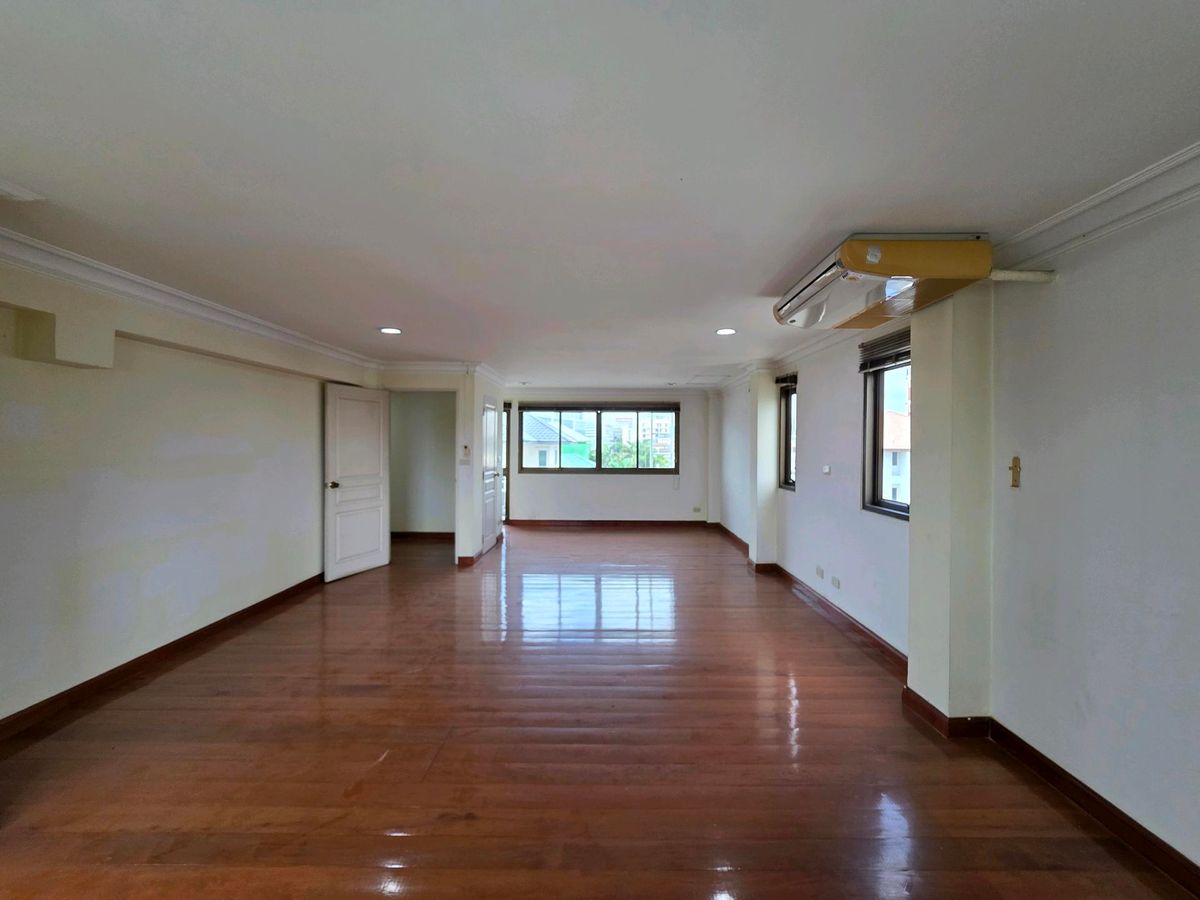 ขายโฮมออฟฟิศพระราม 9 เพชรบุรีตัดใหม่ RCA : 🚩ขายโฮมออฟฟิศพระราม9 ซอย 604 ชั้นครึ่ง แปลงมุม ราคาสุดคุ้ม✅️