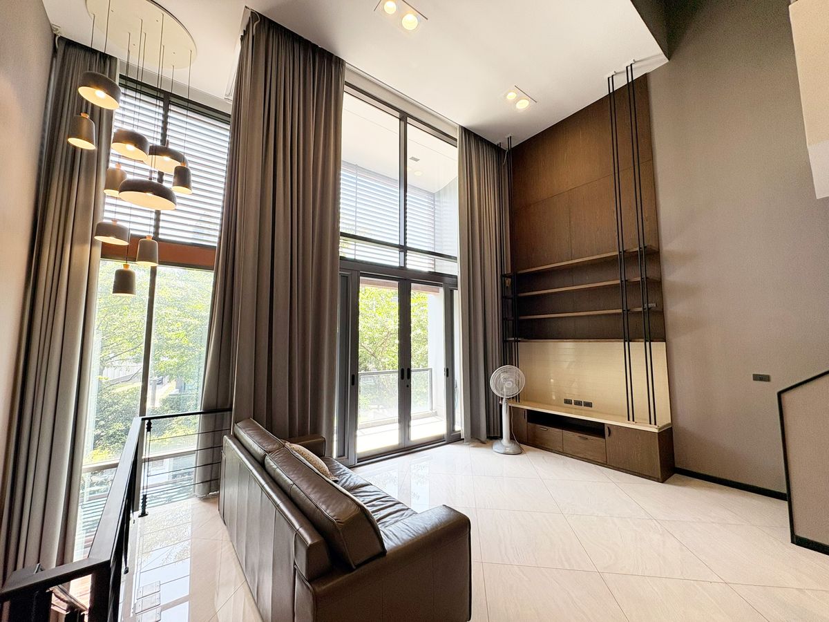 ขายทาวน์โฮมพระราม 3 สาธุประดิษฐ์ : 🌟 ทาวน์โฮมหรู 4.5 ชั้น บ้านทำเลทอง ใจกลางพระราม 3 🌟