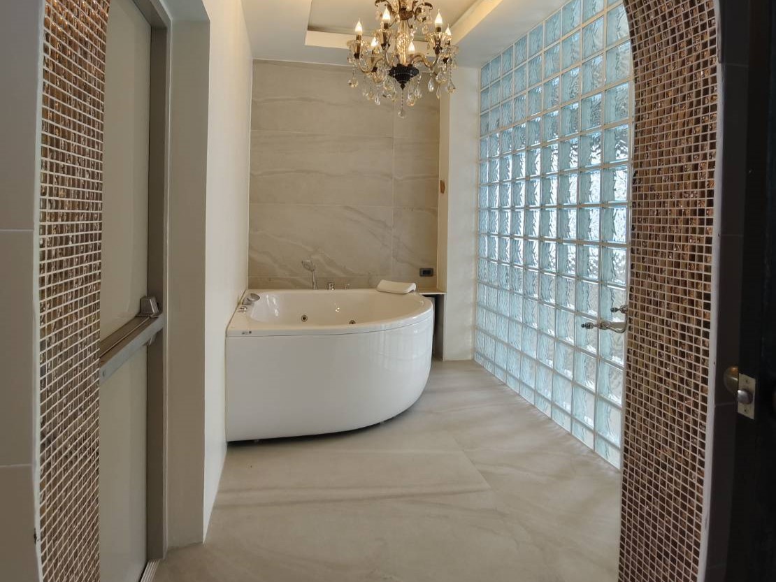 ขายสำนักงานพระราม 9 เพชรบุรีตัดใหม่ RCA : 🔥ขายด่วน +🔥บี สแควร์ พระราม 9-เหม่งจ๋าย ใกล้โรงเรียนนานาชาติเดอะรีเจ้นท์