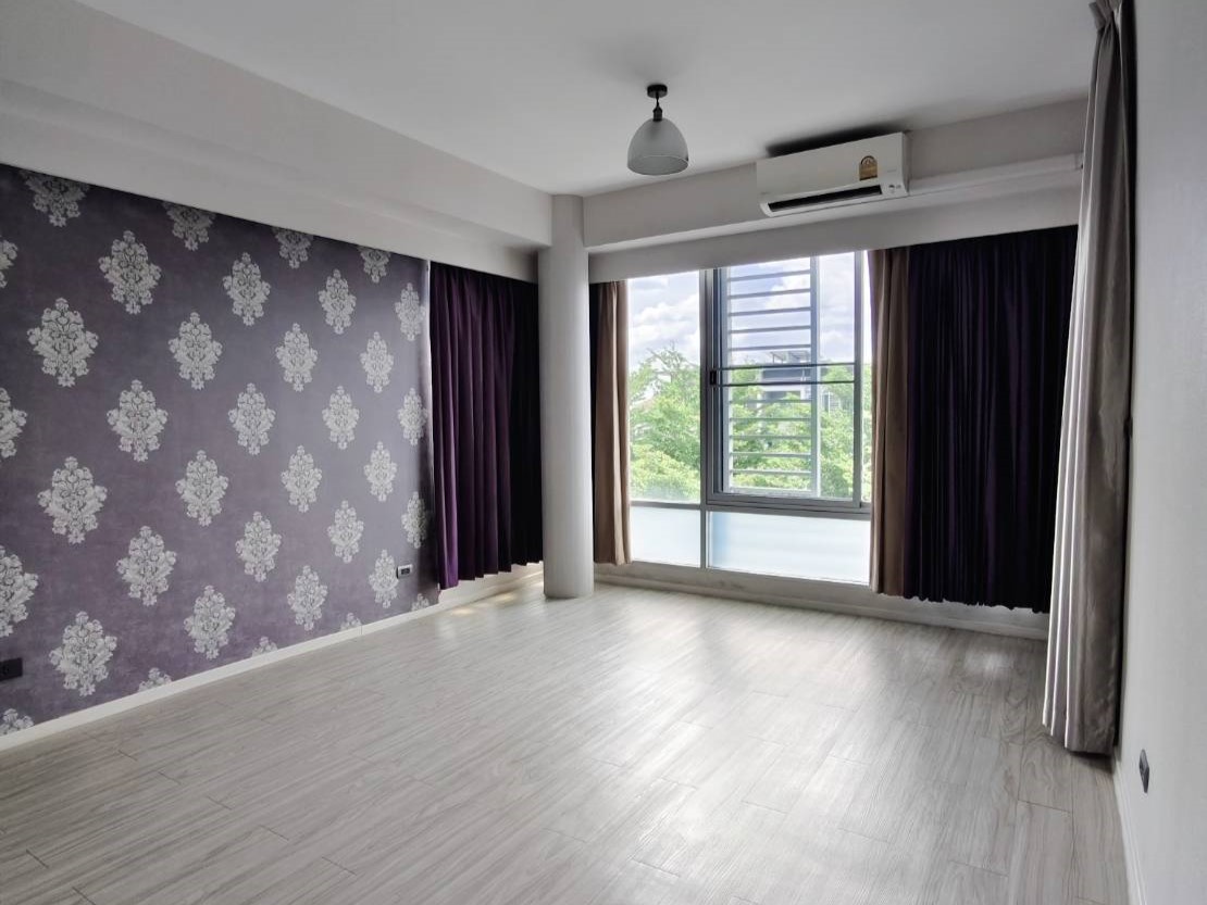 ขายสำนักงานพระราม 9 เพชรบุรีตัดใหม่ RCA : 🔥ขายด่วน +🔥บี สแควร์ พระราม 9-เหม่งจ๋าย ใกล้โรงเรียนนานาชาติเดอะรีเจ้นท์