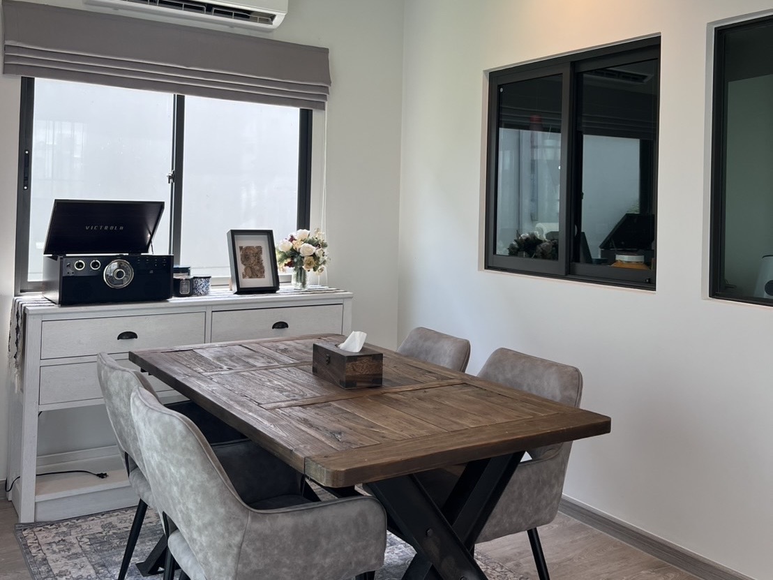 ขายบ้านลาดกระบัง สุวรรณภูมิ : 🔥ขายด่วน +🔥สราญสิริ รามคำแหง ใกล้รถไฟฟ้าสายสีส้ม เฟอร์นิเจอร์ครบ พร้อมเข้าอยู่