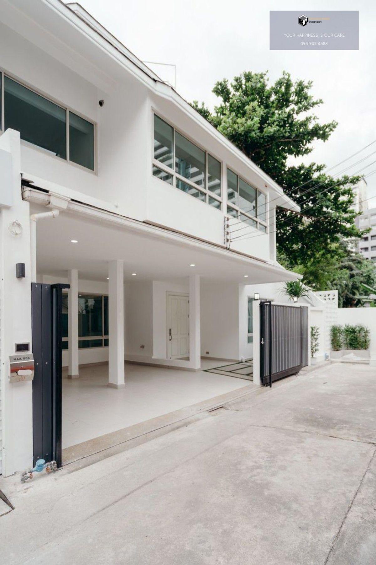 For SaleHouseSukhumvit, Asoke, Thonglor : Townhome 3 floors, Soi Sukhumvit 15, good location, only 1 minute to NIST International School, 5 minutes to BTS Asoke #2025100112129