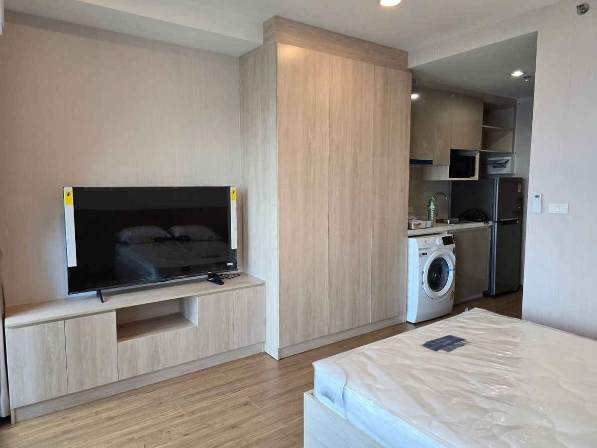 For RentCondoRamkhamhaeng, Hua Mak : For rent ✨ The Livin Ramkhamhaeng ✨ near MRT Interchange Lamsalee, fully furnished and equipped with appliances