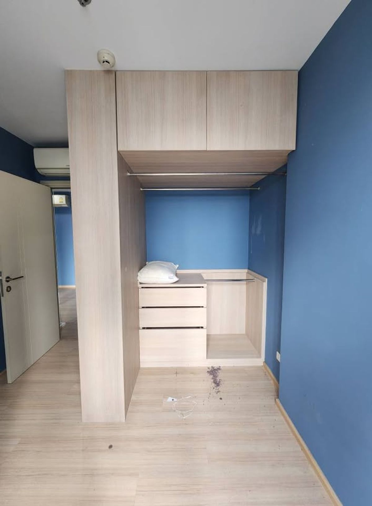 ขายคอนโดพระราม 9 เพชรบุรีตัดใหม่ RCA : ขายคอนโด The Base Rama 9 - Ramkhamhaeng ราคา 1,900,000 บาท [MKs251005]