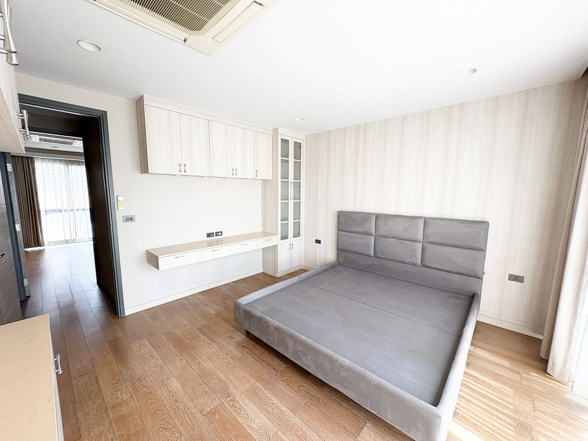 ขายทาวน์โฮมพระราม 3 สาธุประดิษฐ์ : 🌟 ทาวน์โฮมหรู 4.5 ชั้น บ้านทำเลทอง ใจกลางพระราม 3 🌟