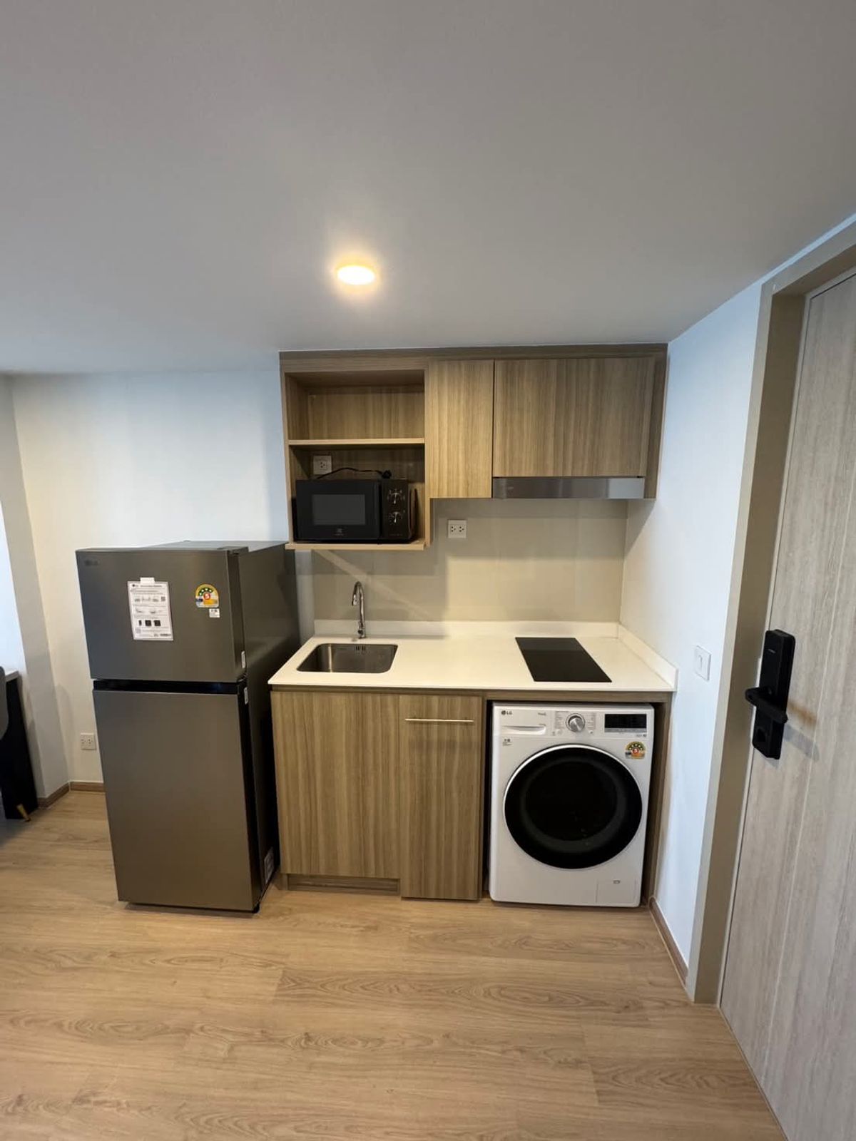 ให้เช่าคอนโดคลองเตย กล้วยน้ำไท : ให้เช่า 📍 Life Rama 4 - Asoke 📍 ใกล้ MRT ศูนย์สิริกิติ์ 2 ห้องนอน เฟอร์นิเจอร์ และ เครื่องใช้ไฟฟ้าครบ 