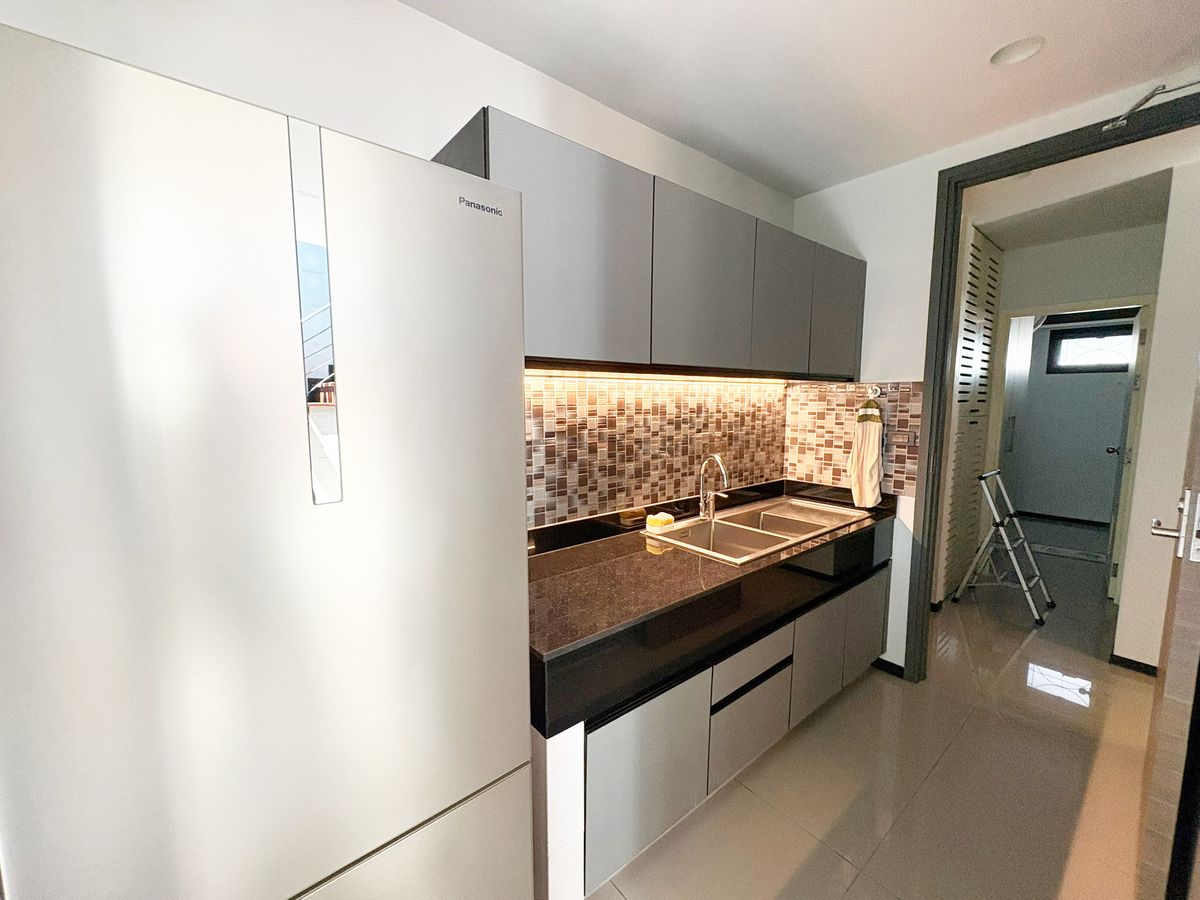 ขายทาวน์โฮมพระราม 3 สาธุประดิษฐ์ : 🌟 ทาวน์โฮมหรู 4.5 ชั้น บ้านทำเลทอง ใจกลางพระราม 3 🌟