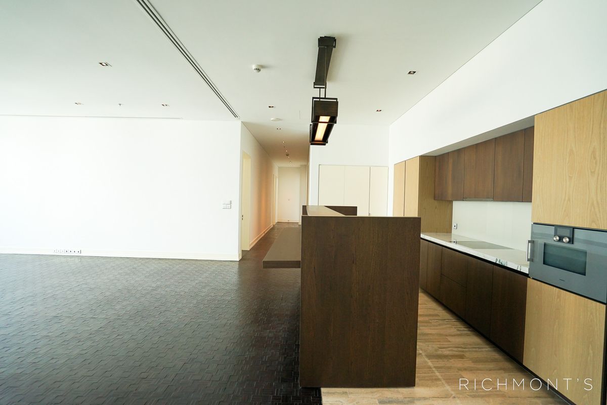 For SaleCondoSathorn, Narathiwat : Spacious 3-Bedroom Residence with City View at The Ritz-Carlton, Bangkok