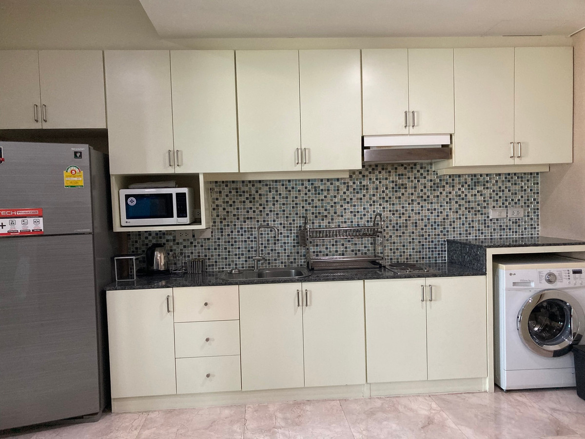 For RentCondoSukhumvit, Asoke, Thonglor : 💎 GT16235 | Condo Noble Remix, convenient travel, next to the BTS Skytrain, has a shuttle, beautiful room, fully furnished, ready to move in!