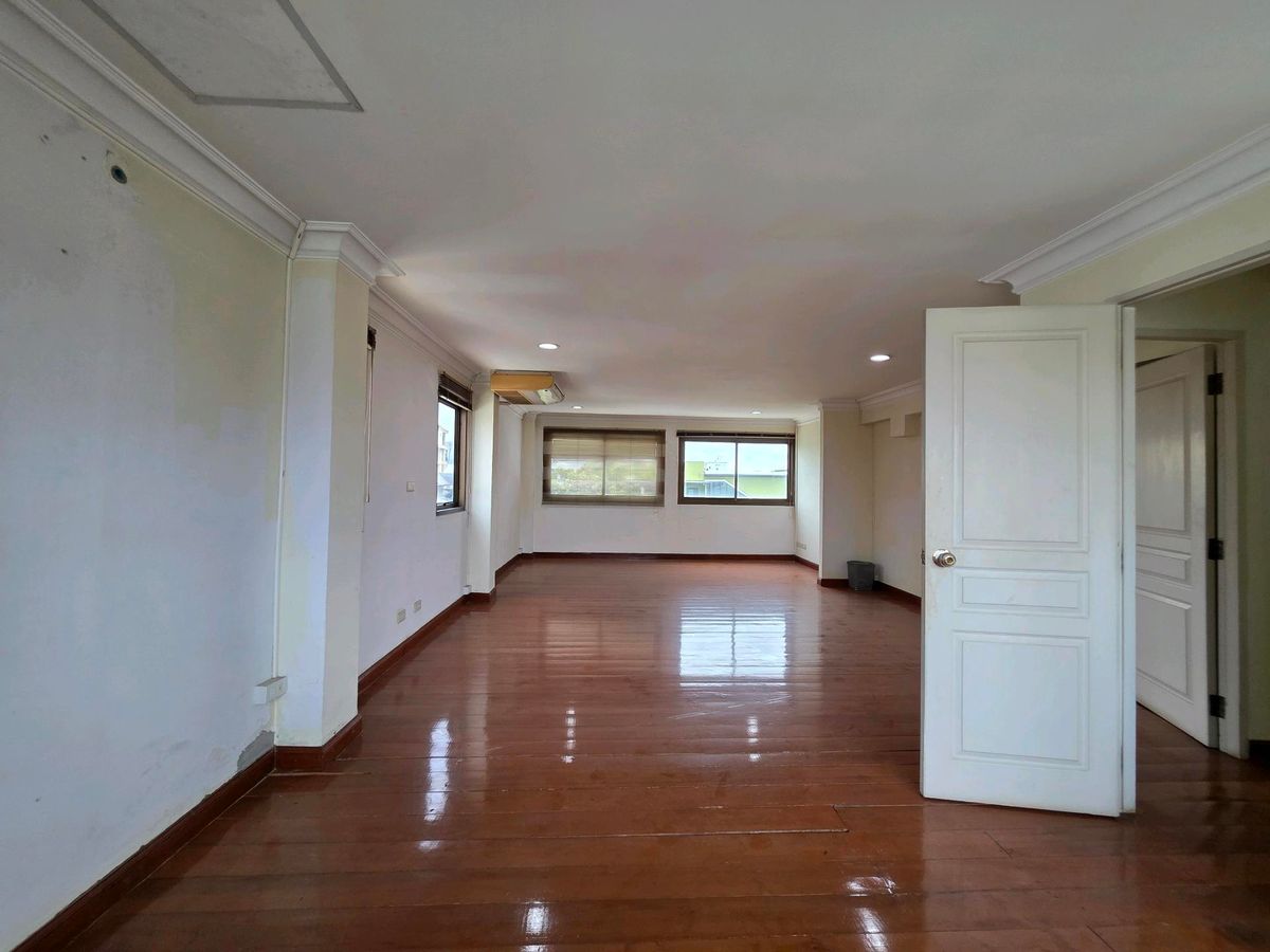 ขายโฮมออฟฟิศพระราม 9 เพชรบุรีตัดใหม่ RCA : 🚩ขายโฮมออฟฟิศพระราม9 ซอย 604 ชั้นครึ่ง แปลงมุม ราคาสุดคุ้ม✅️