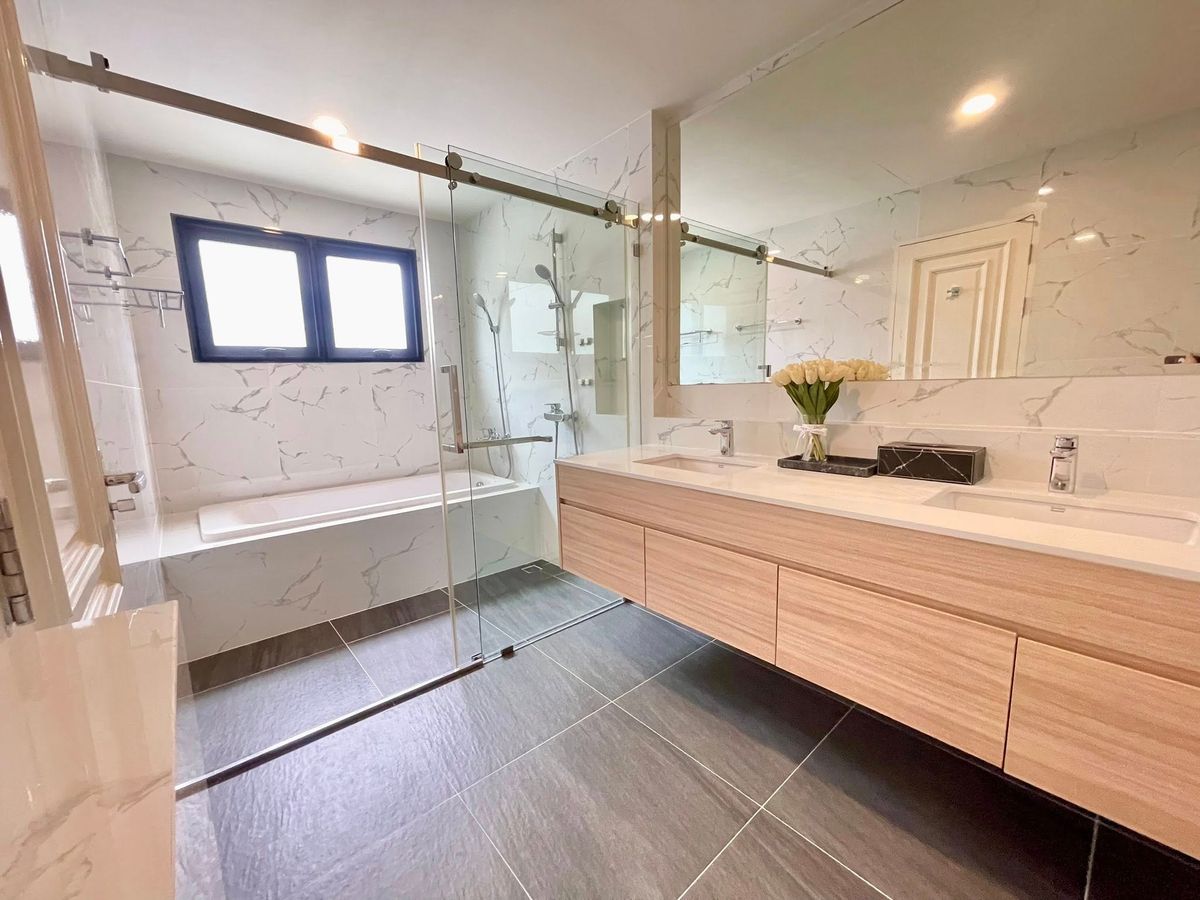 For RentHouseBangna, Bearing, Lasalle : K-6556 for rent! Centro detached house, Bangna, ready to decorate the Style Modern Luxury near Mega Bangna.