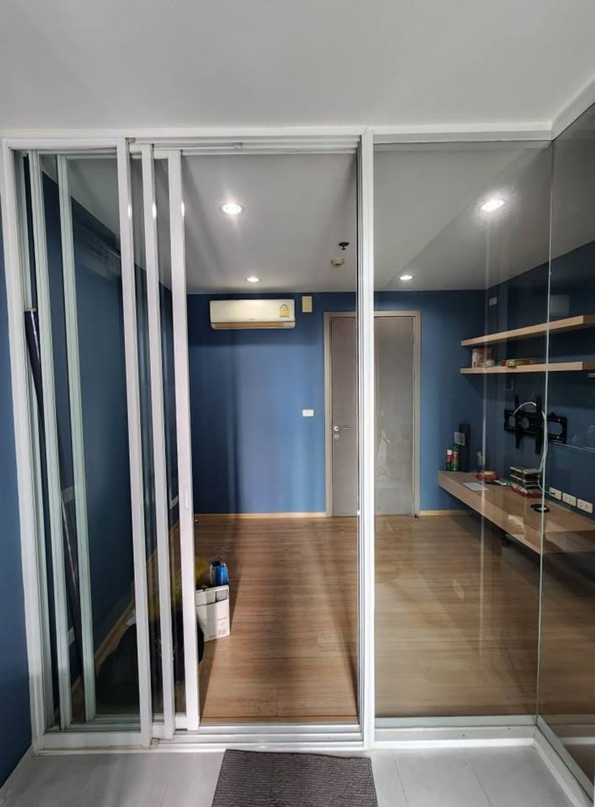 ขายคอนโดพระราม 9 เพชรบุรีตัดใหม่ RCA : ขายคอนโด The Base Rama 9 - Ramkhamhaeng ราคา 1,900,000 บาท [MKs251005]