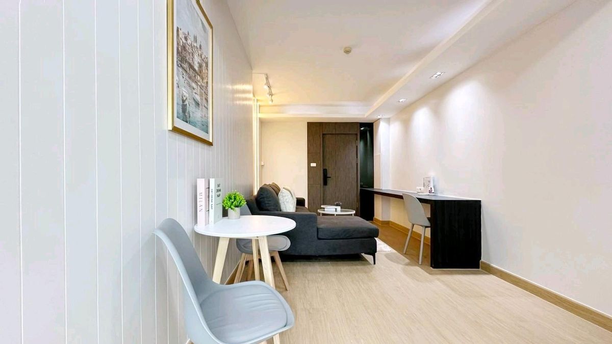 For SaleCondoRatchadapisek, Huaikwang, Suttisan : 💥 Located in a condo but comfortable like a house! Large central room 🚅MRT Huai Khwang just reach 📌 Project: Supalai City Resort-Huai City Resort Ratchada-Huaykwang 🌳