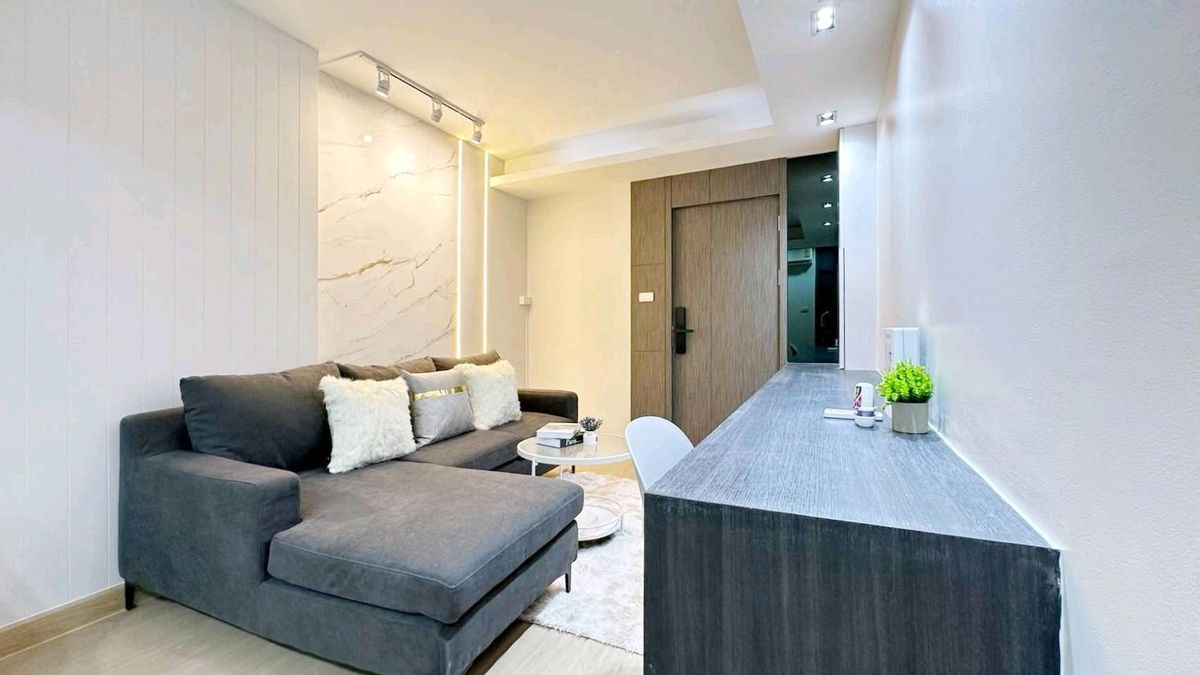 For SaleCondoRatchadapisek, Huaikwang, Suttisan : 💥 Located in a condo but comfortable like a house! Large central room 🚅MRT Huai Khwang just reach 📌 Project: Supalai City Resort-Huai City Resort Ratchada-Huaykwang 🌳