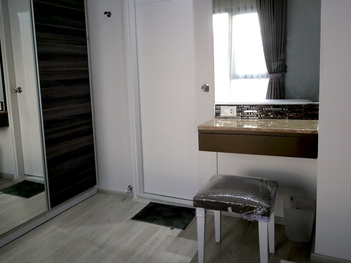 For RentCondoRatchadapisek, Huaikwang, Suttisan : 🔥For urgent rent 🔥Centric Ratchada - Huai Khwang, fully furnished, ready to move in, next to MRT Huai Khwang ❗