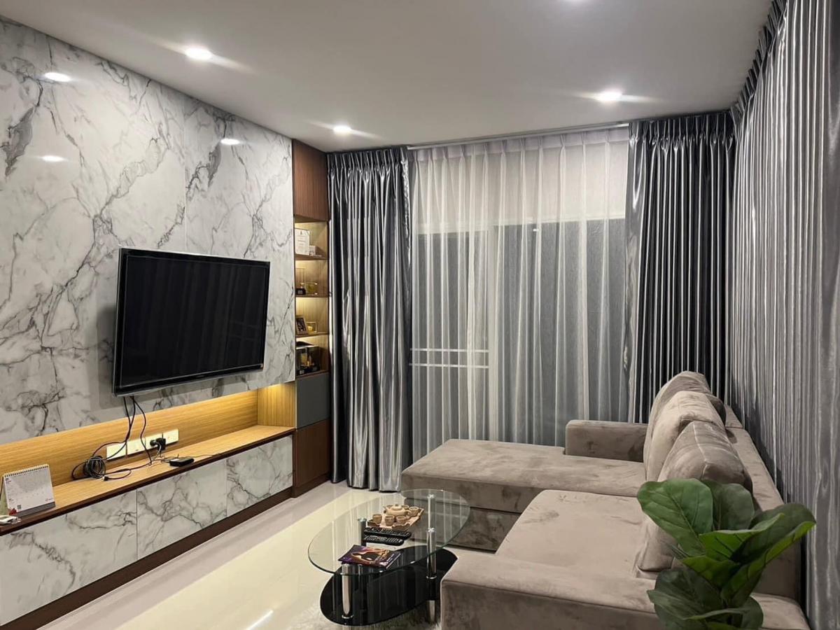 For RentHousePattanakan, Srinakarin : Luxury 4-Bedroom Home in Bangkok's Heart!