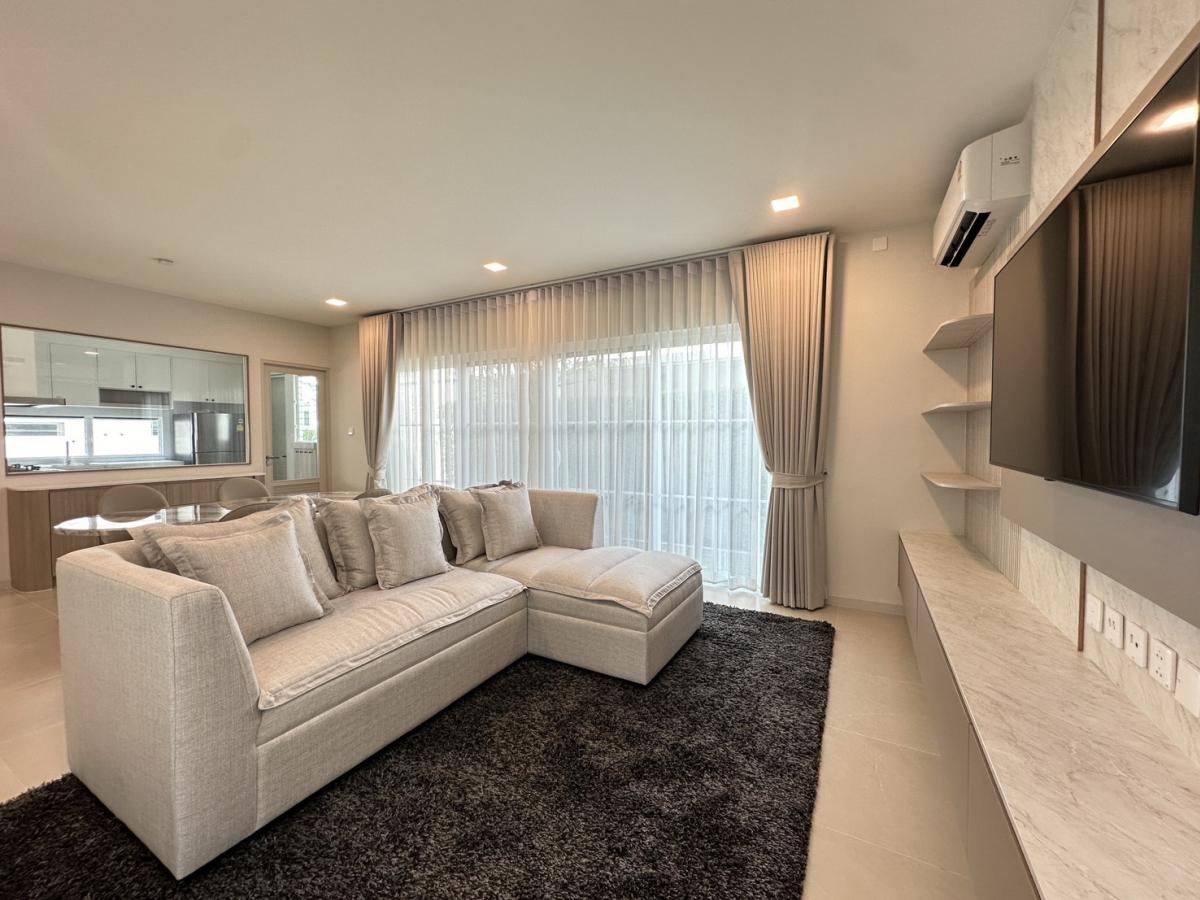For RentHouseBangna, Bearing, Lasalle : Luxury 3-Bedroom Home Near Big C Bangna!