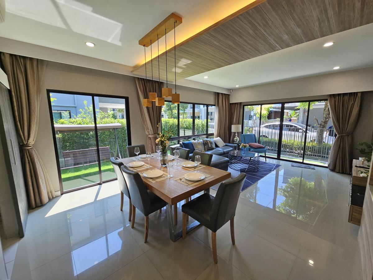 ให้เช่าบ้านลาดกระบัง สุวรรณภูมิ : บ้านหรู 4 ห้องนอน ใกล้ MRT พระราม 9 
Luxury 4-Bedroom Home Near Rama 9 MRT Station