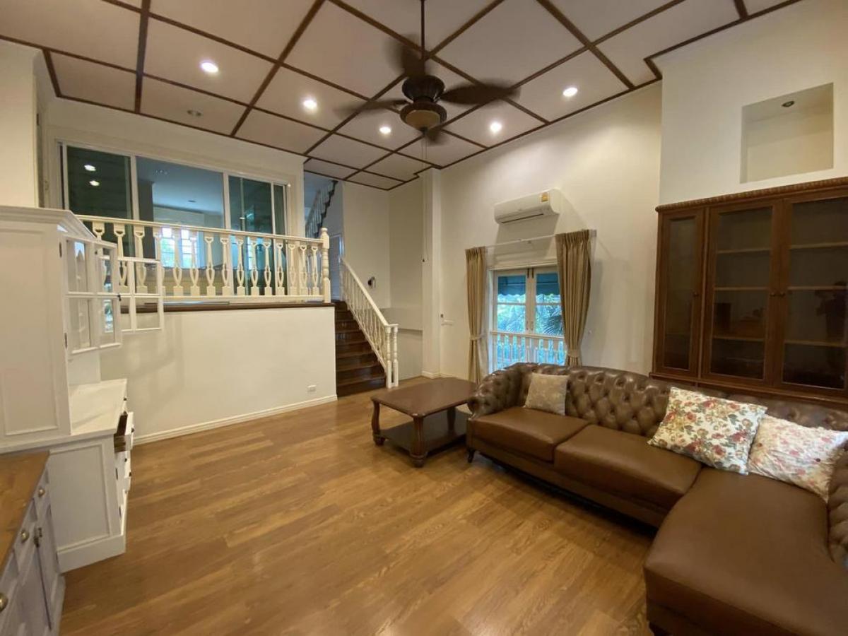 For SaleHouseBangna, Bearing, Lasalle : Fantasia Villa 2 Luxury Condo 4 Bed for Rent & Sale! Luxury Condo for Rent & Sale! 4 Bed 240 sqm, 65,000 THB/month, 21,400,000 THB sale Fantasia Villa 2 EBH-714 51.5 sq.wah 21.4M THB & 65,000 THB/month