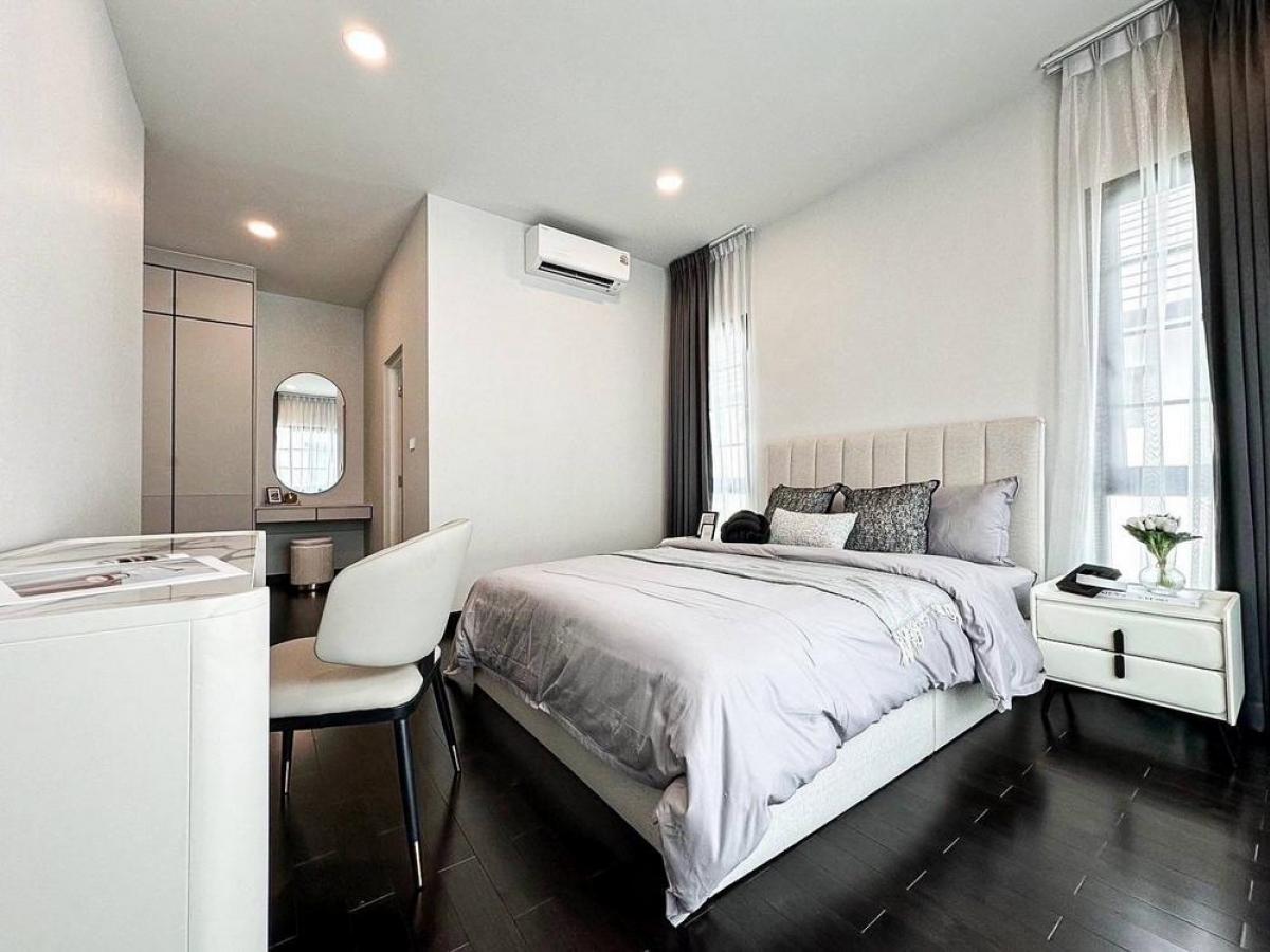 ขายบ้านบางนา แบริ่ง ลาซาล : บ้านหรู 4 ห้องนอน The City Bangna 2 พร้อมเข้าอยู่! 
Luxury 4-Bedroom Home at The City Bangna 2 – Ready to Move In!