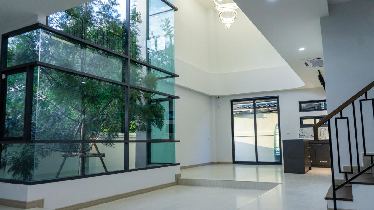 For SaleHouseOnnut, Udomsuk : Luxury 3-Bedroom House in Onnut Near BTS Ready to Move In!