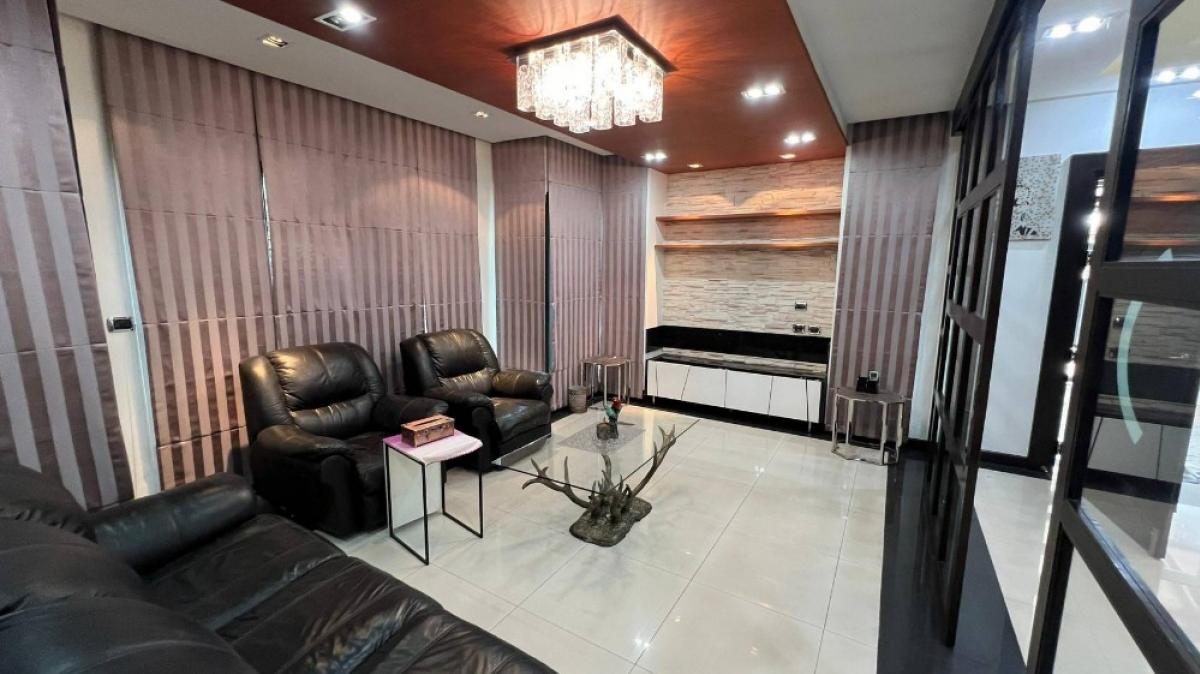 ให้เช่าบ้านสุขุมวิท อโศก ทองหล่อ : บ้านหรู Sukhumvit 26 5 ห้องนอน พร้อมเข้าอยู่! 
Luxury 5-Bedroom House for Rent in Sukhumvit 26!
