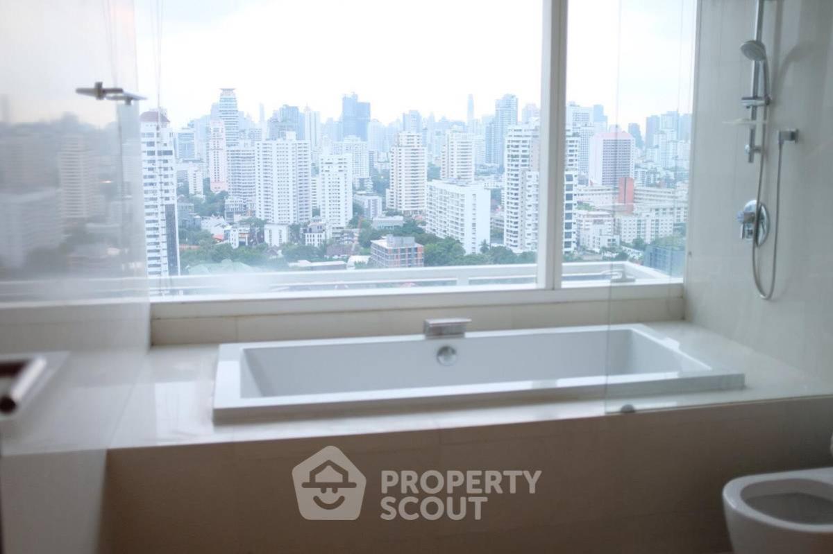 For RentCondoSukhumvit, Asoke, Thonglor : 2-BR Condo at Eight Thonglor Residence Condominium near BTS Thong Lor