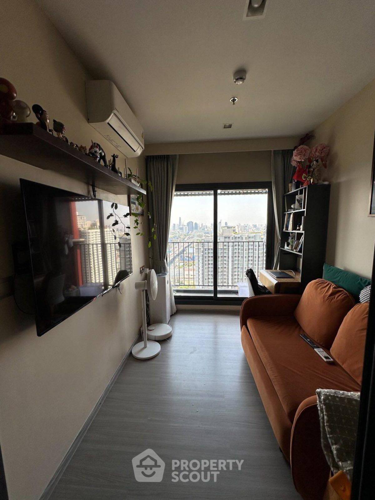 For RentCondoRama9, Petchburi, RCA : 1-BR Condo at Life Asoke Hype near ARL Makkasan