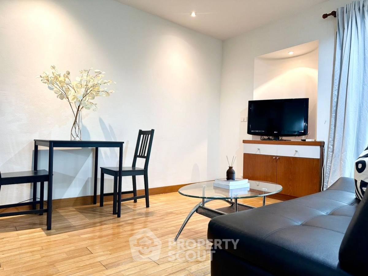 For RentCondoSiam Paragon ,Chulalongkorn,Samyan : 1-BR Condo at The Grand Regent Condominium near BTS Ratchadamri