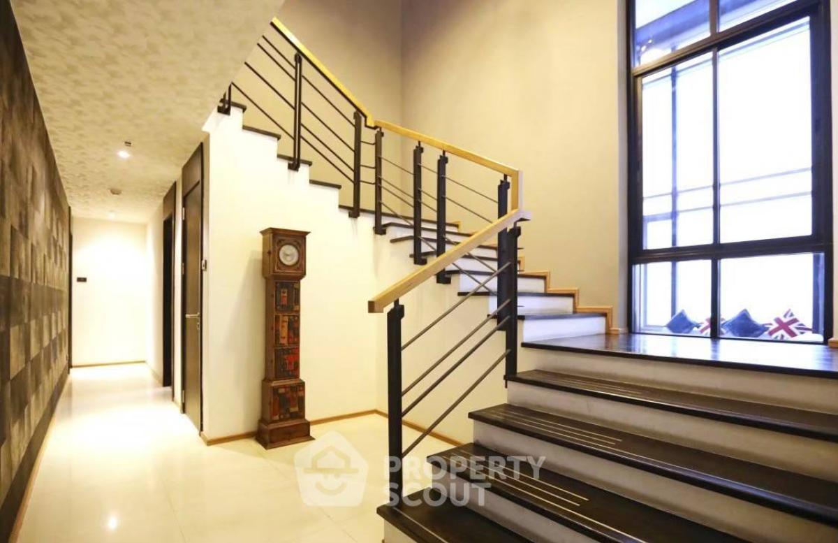 For RentCondoWitthayu, Chidlom, Langsuan, Ploenchit : 5-BR Condo at All Seasons Mansion Condominium near BTS Phloen Chit